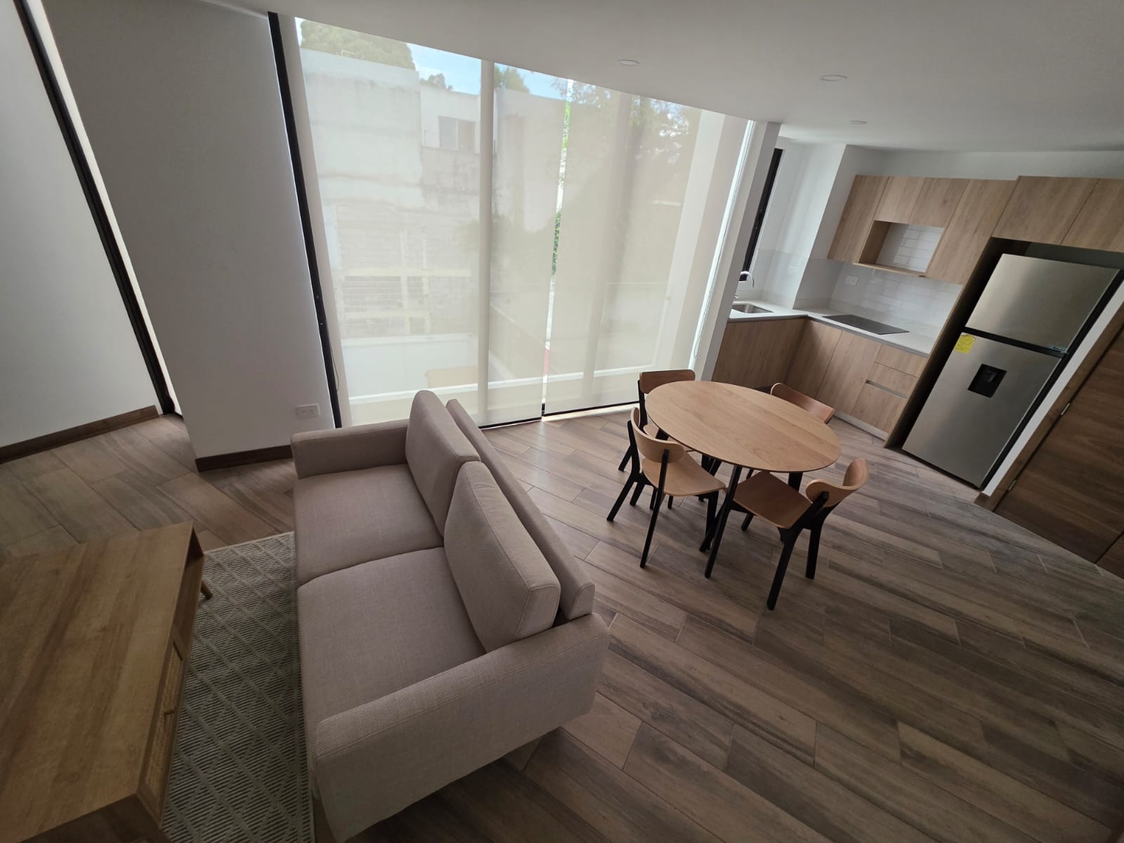 ALQUILER DE LINDO APARTAMENTO AMUEBLADO – PRIVÉ, ZONA 15