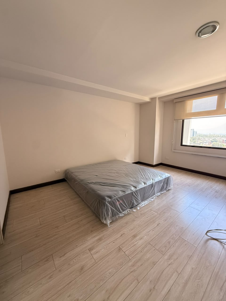 VENTA Ó ALQUILER DE CÉNTRICO APARTAMENTO – VEINTI4, ZONA 10 - Miniatura 6