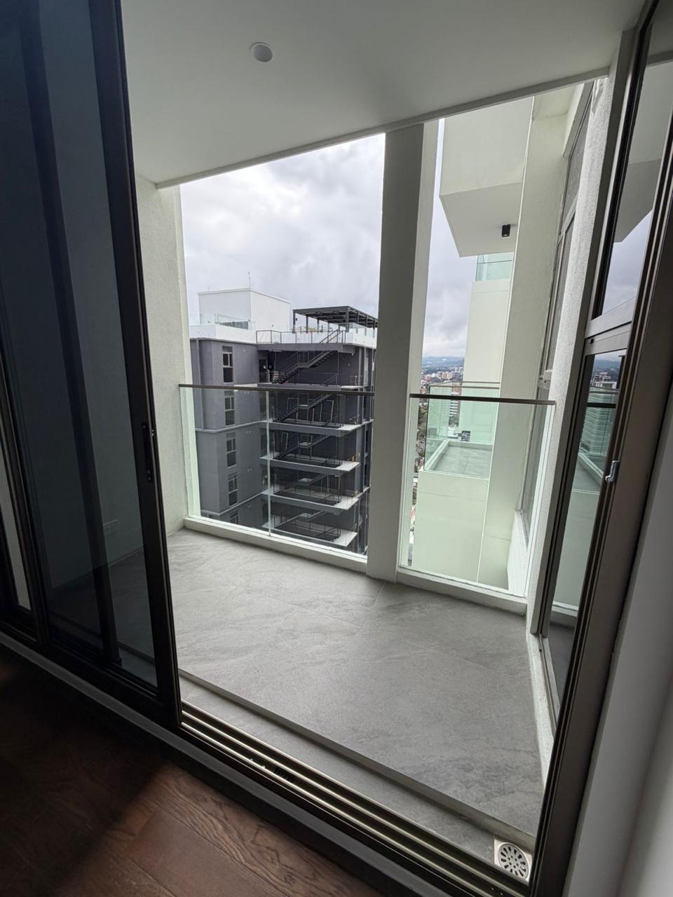 ALQUILER DE LINDO APARTAMENTO PARA ESTRENAR – ATARAH, ZONA 10 - Image 2