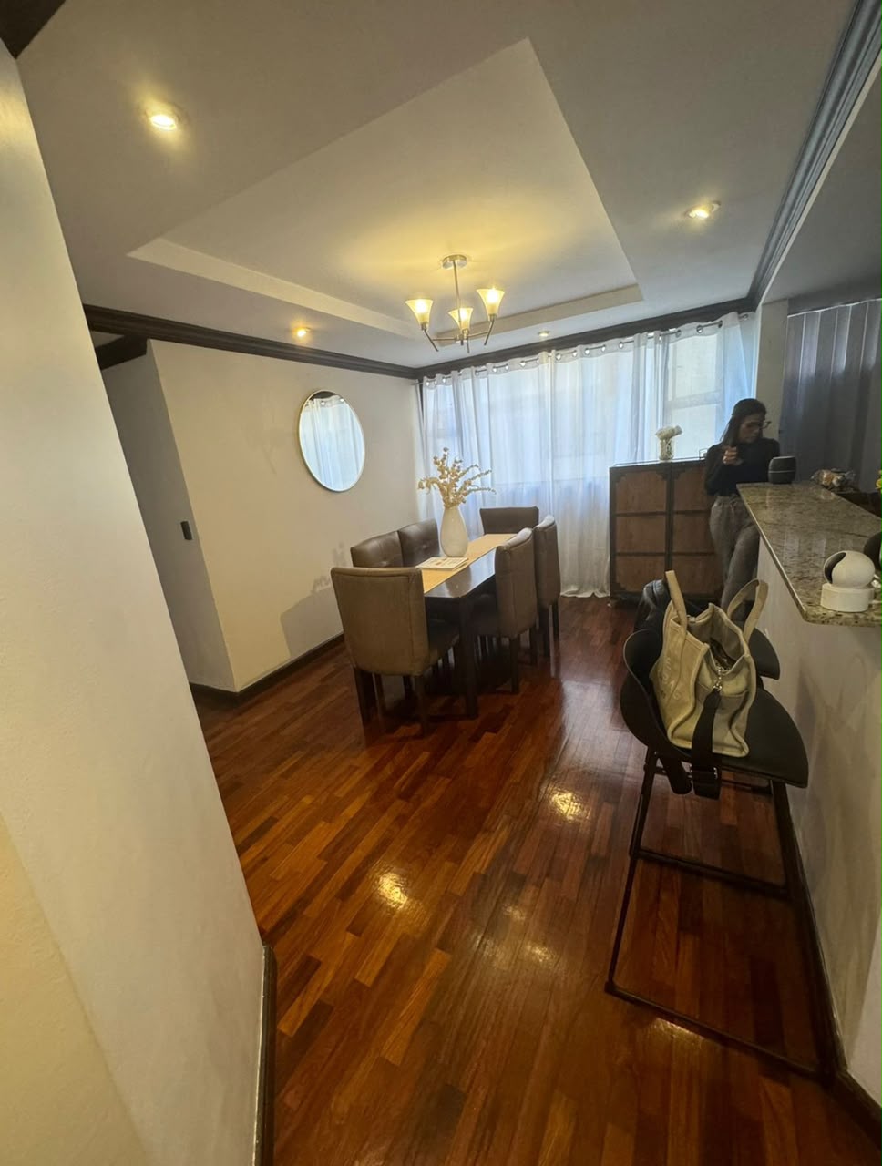 ALQUILER DE CÉNTRICO APARTAMENTO – LA VILLA, ZONA 14 - Image 2