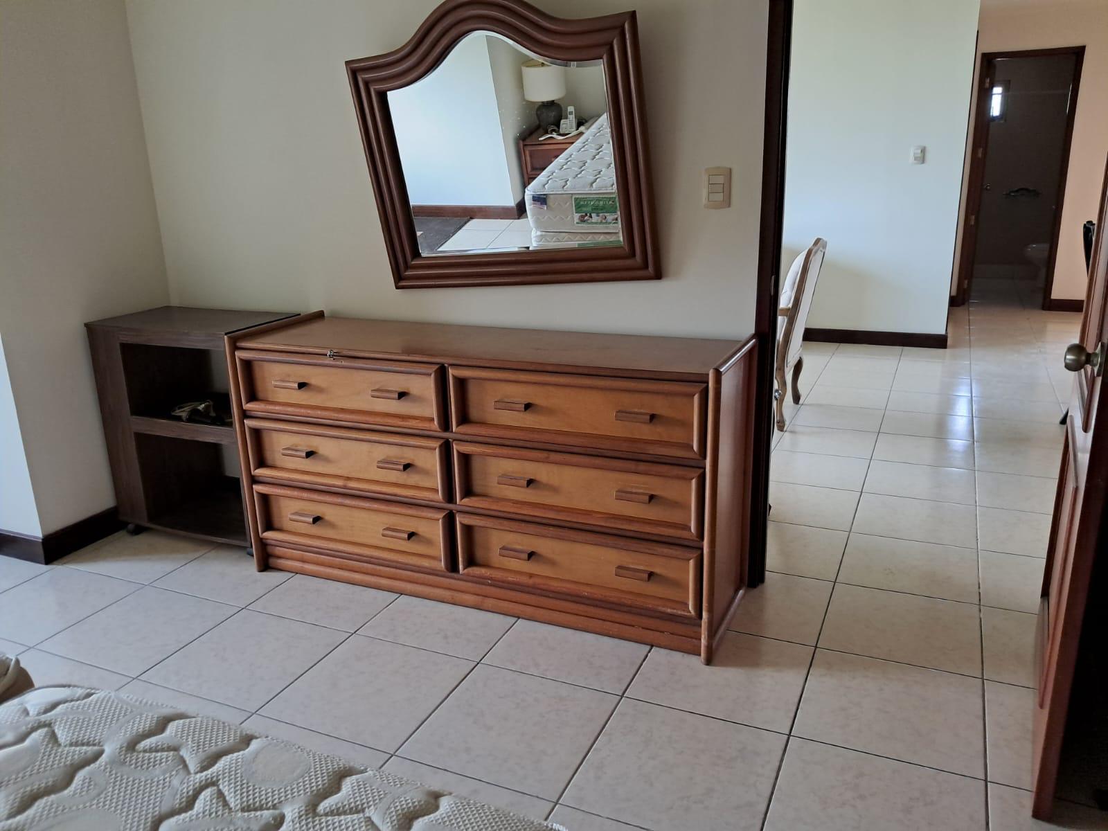 ALQUILER DE CÉNTRICO APARTAMENTO – JARDINES DEL ACUEDUCTO, ZONA 10 - Miniatura 3