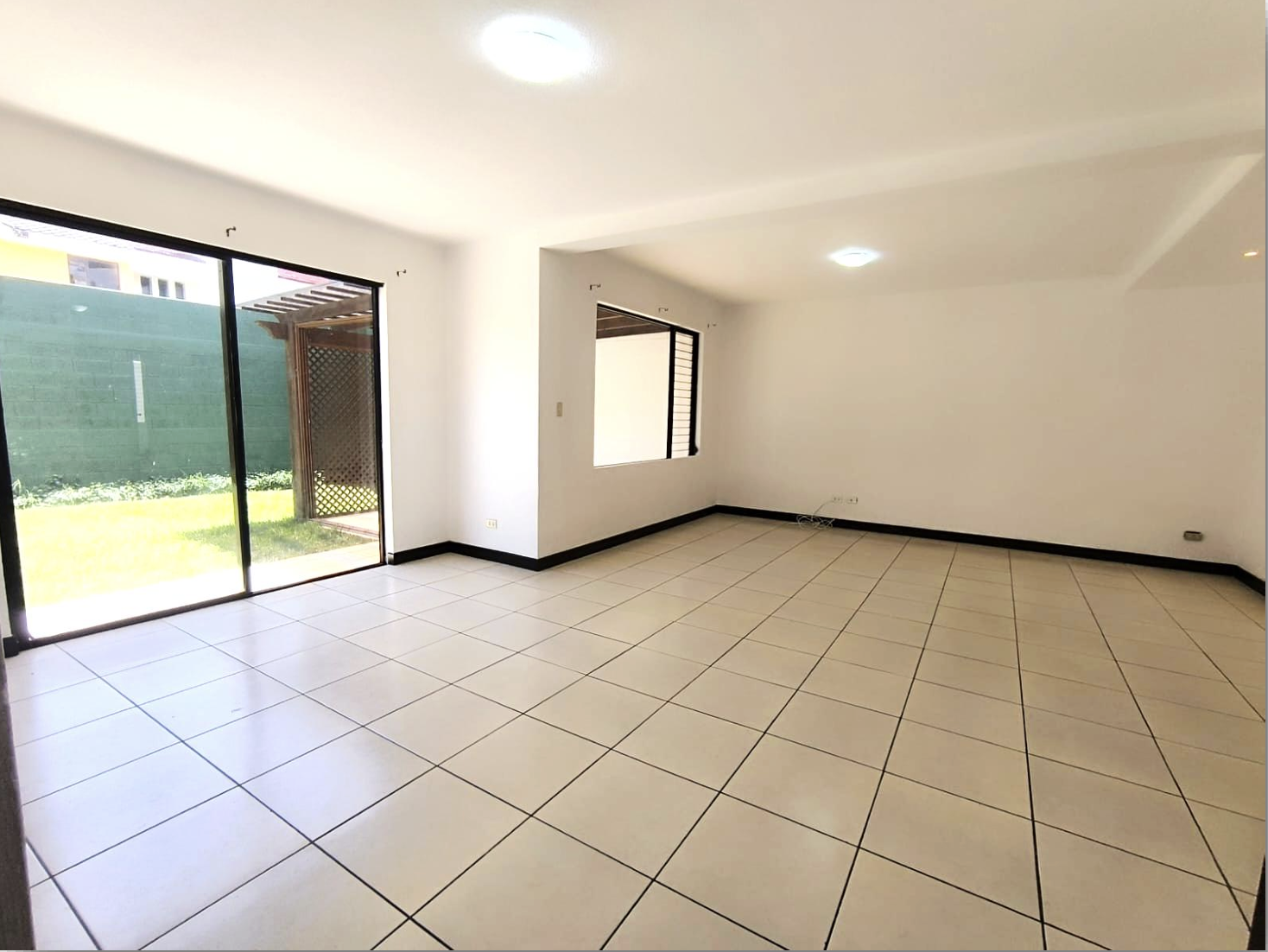 ALQUILER DE HERMOSA CASA – TERRAVISTA, KM 16.5 CES - Miniatura 4