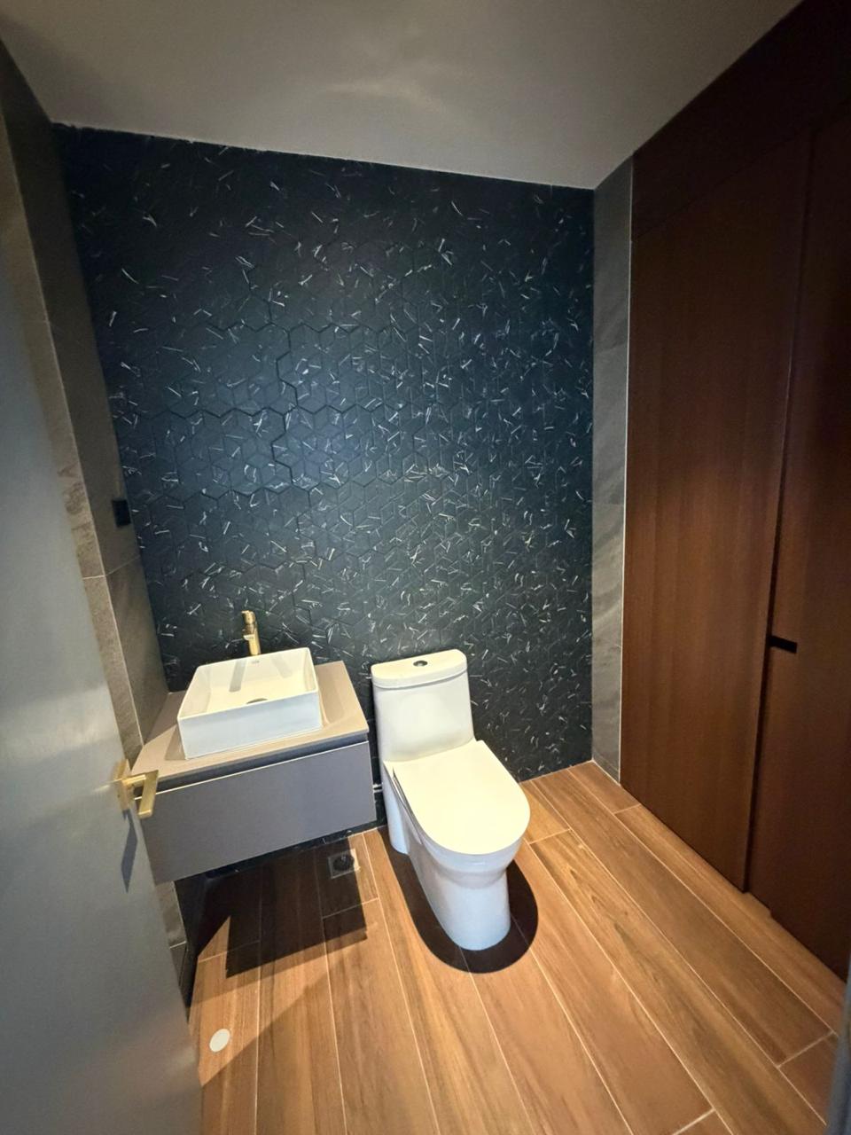 ALQUILER DE LINDO APARTAMENTO PARA ESTRENAR – ATARAH, ZONA 10 - Image 5