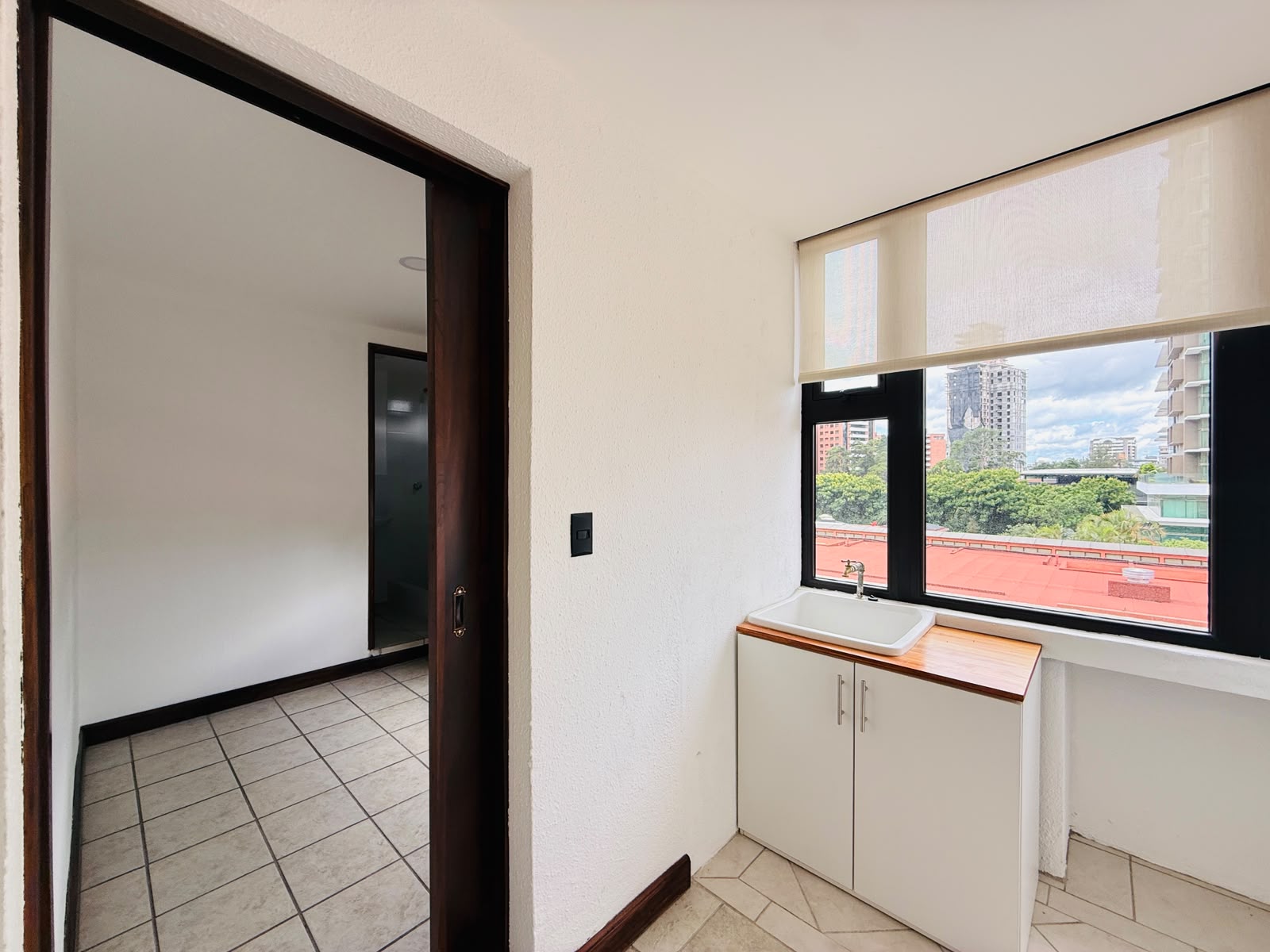 ALQUILER DE AMPLIO APARTAMENTO – VILLA REAL, ZONA 10 - Miniatura 5