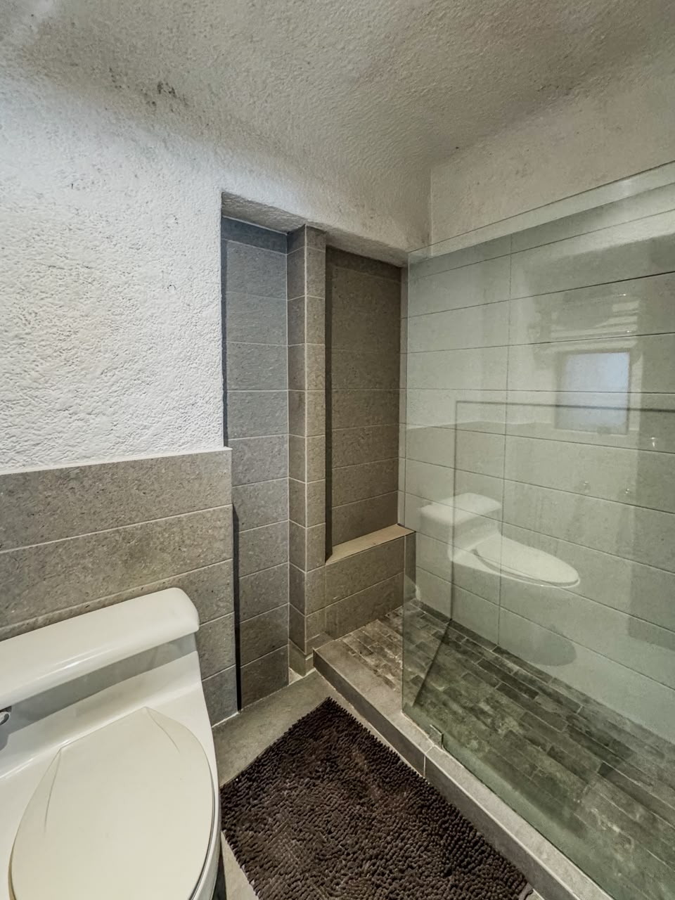 VENTA DE CÉNTRICO APARTAMENTO – EL FERROL, ZONA 15 - Miniatura 5