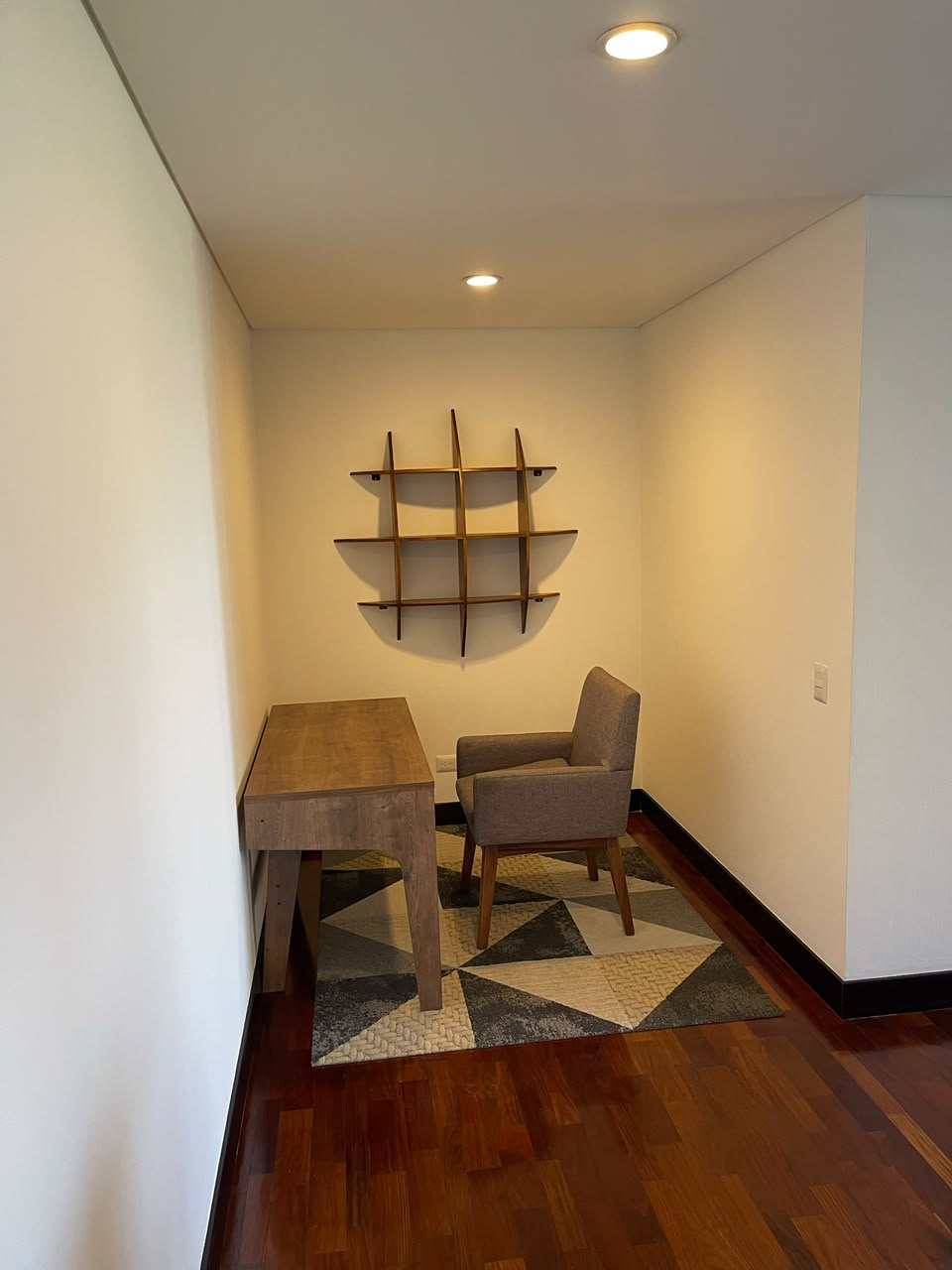 ALQUILER DE APARTAMENTO AMUEBLADO – SANTA SOFIA, ZONA 10 - Miniatura 5