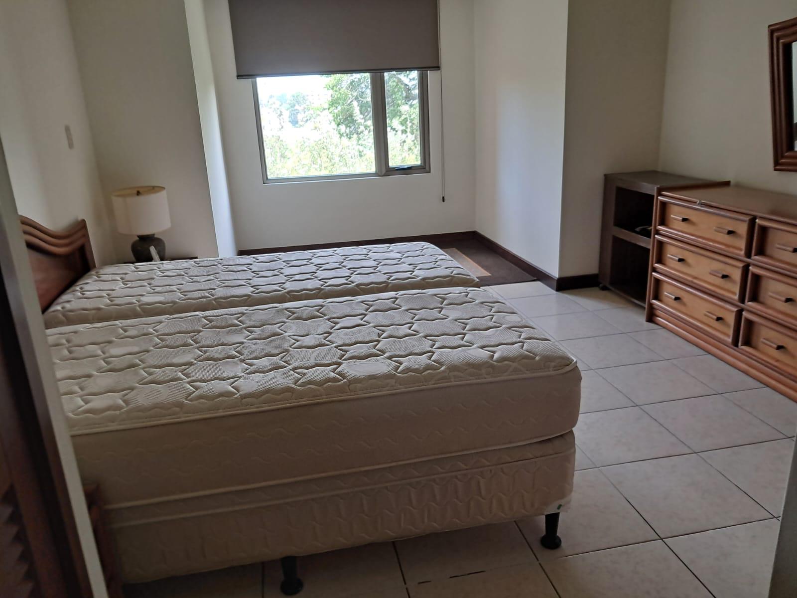 ALQUILER DE CÉNTRICO APARTAMENTO – JARDINES DEL ACUEDUCTO, ZONA 10 - Miniatura 5