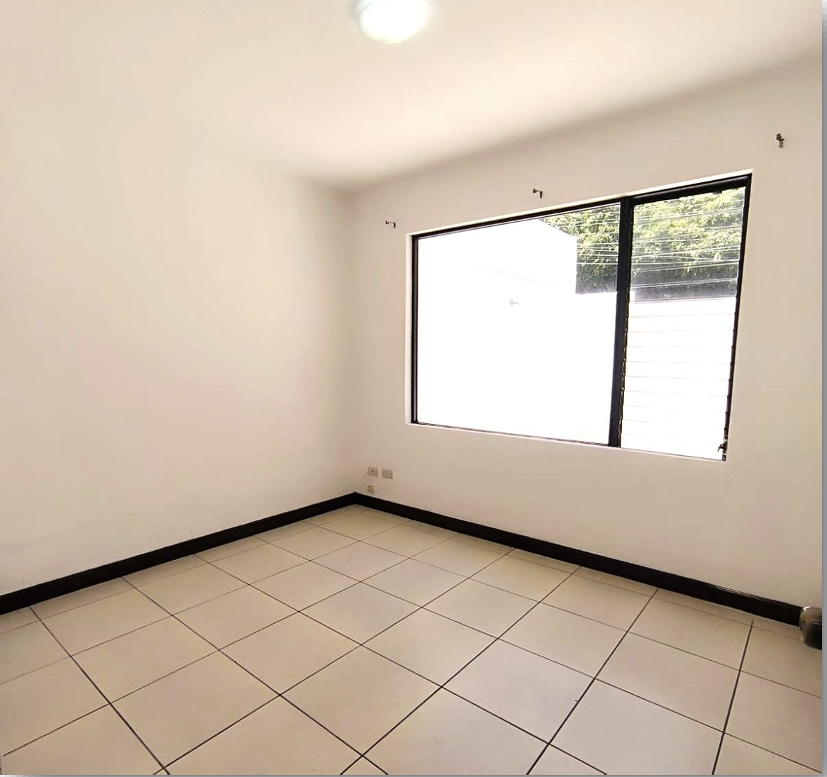 ALQUILER DE HERMOSA CASA – TERRAVISTA, KM 16.5 CES - Miniatura 6