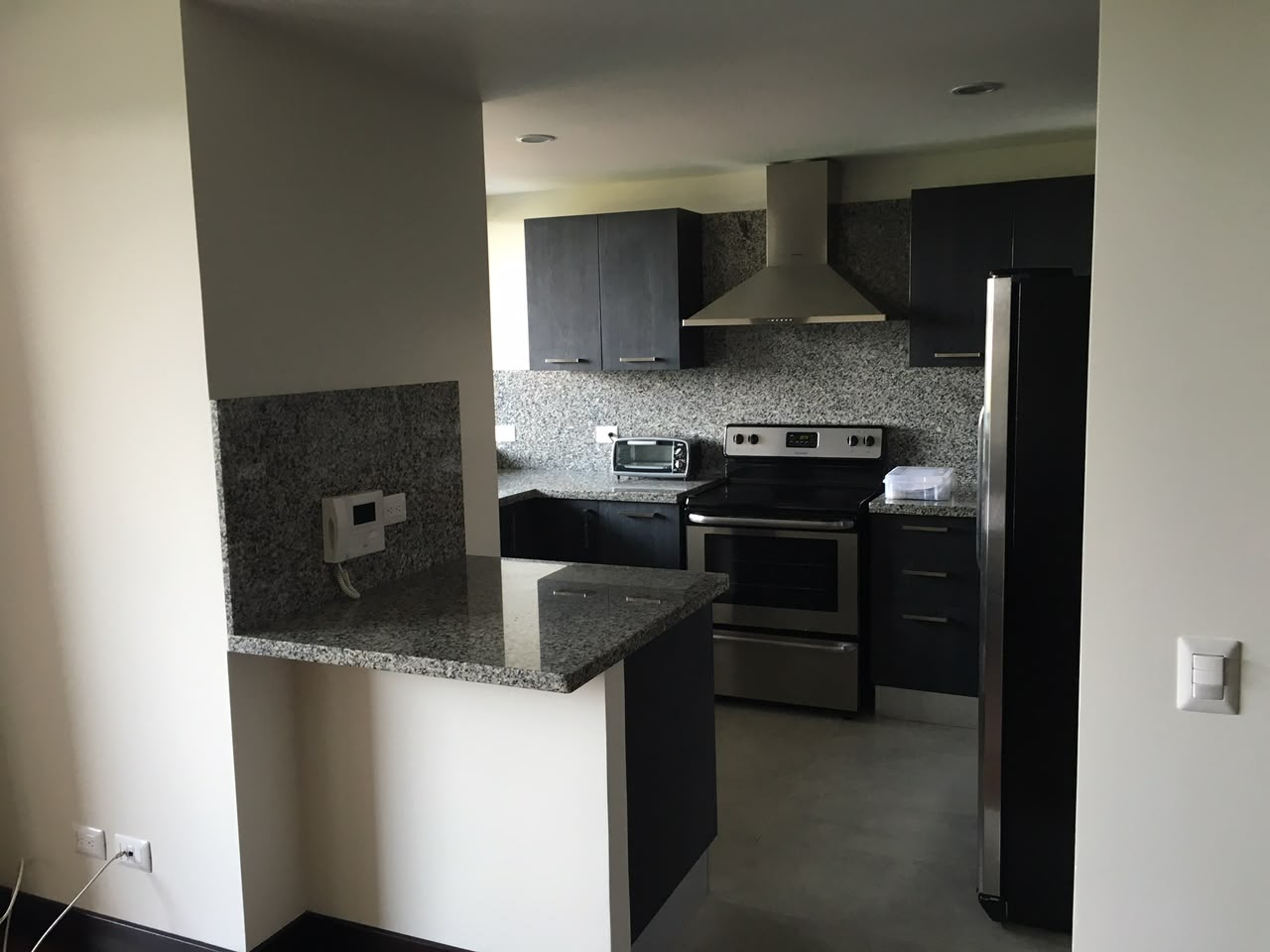 ALQUILER DE APARTAMENTO AMUEBLADO – SANTA SOFIA, ZONA 10 - Miniatura 4
