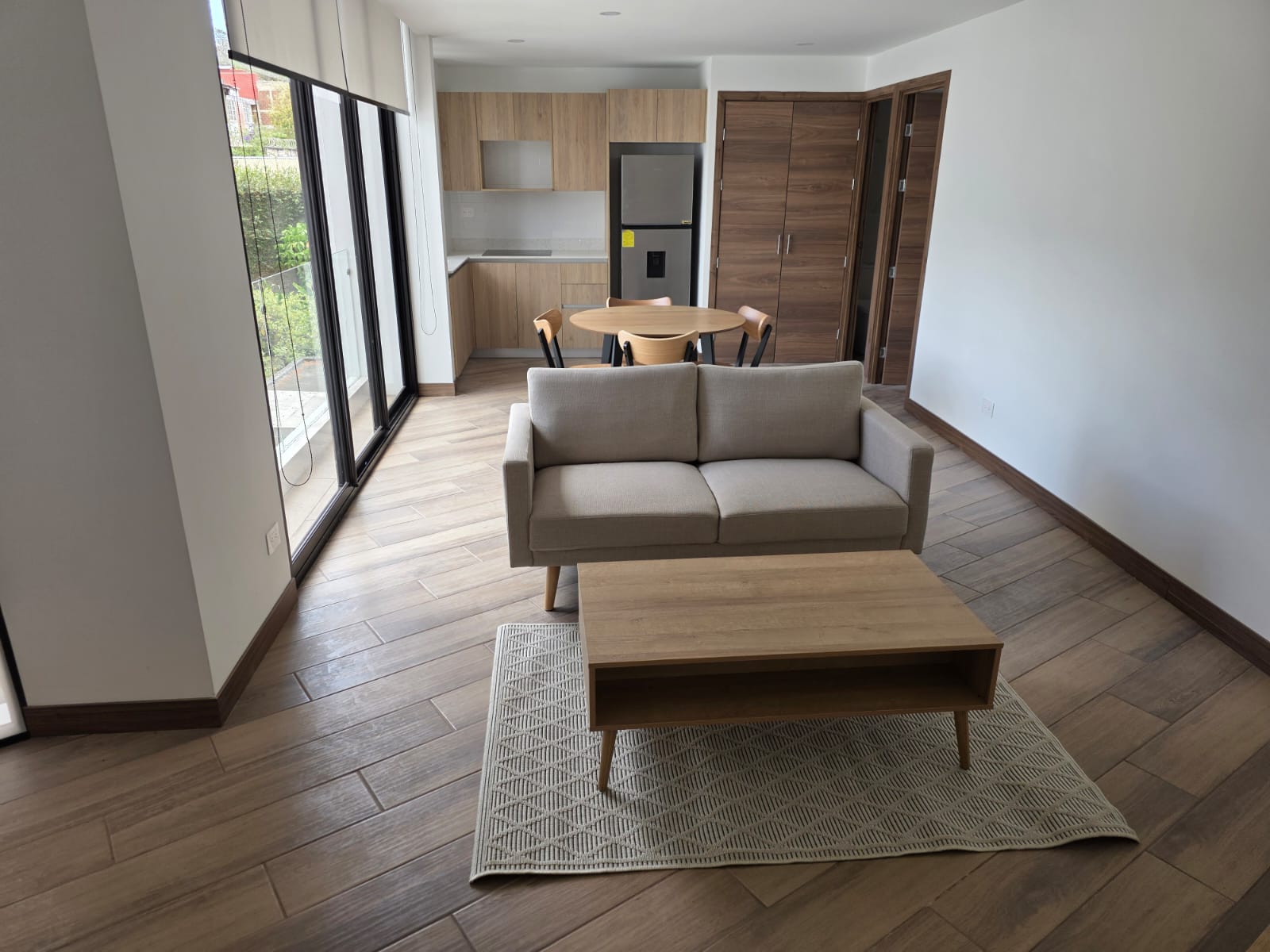 ALQUILER DE LINDO APARTAMENTO AMUEBLADO – PRIVÉ, ZONA 15 - Miniatura 5