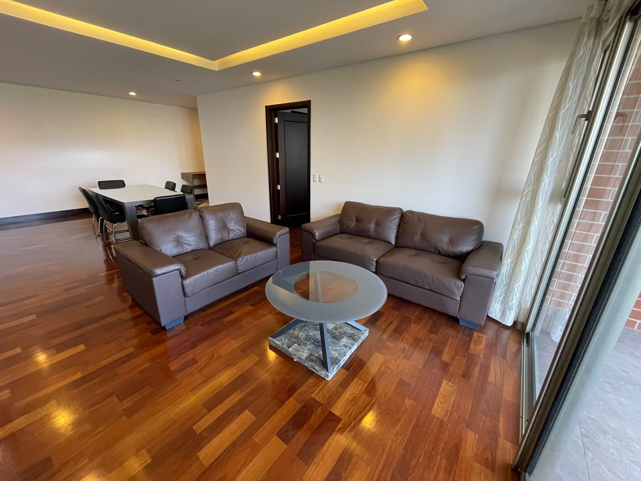 ALQUILER DE APARTAMENTO AMUEBLADO – SANTA SOFIA, ZONA 10 - Image 1