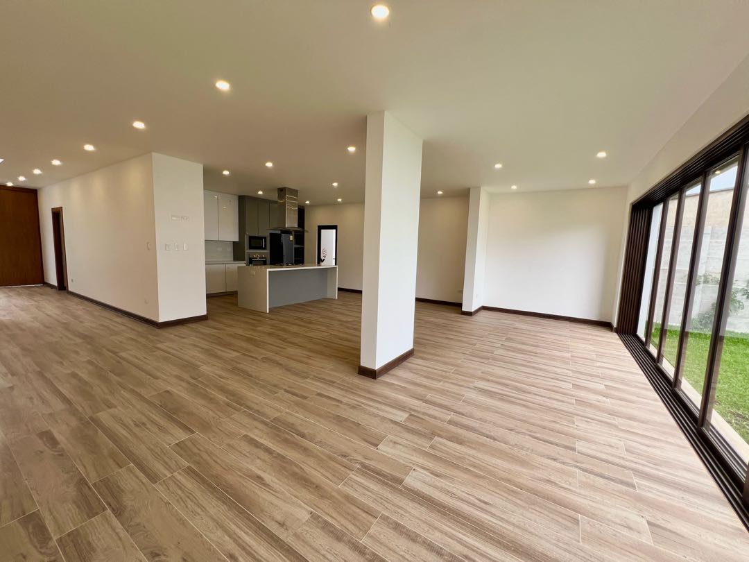 HERMOSA CASA EN VENTA EN KM 16.5 CAES, VILLAS DE ALCALÁ - Miniatura 3