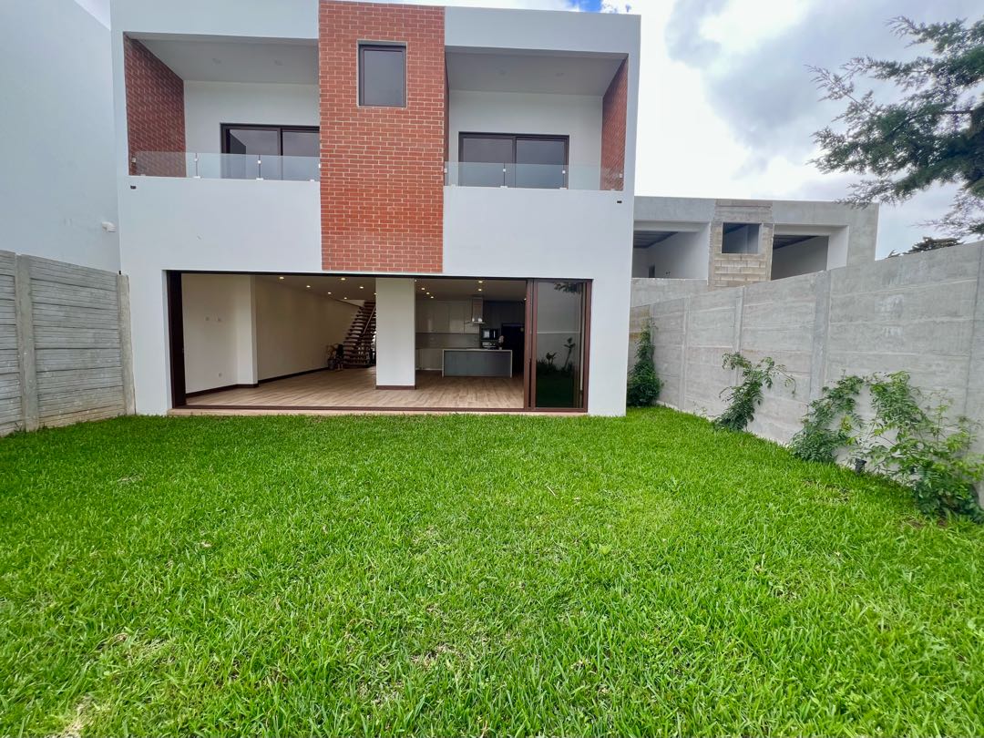 HERMOSA CASA EN VENTA EN KM 16.5 CAES, VILLAS DE ALCALÁ - Miniatura 5
