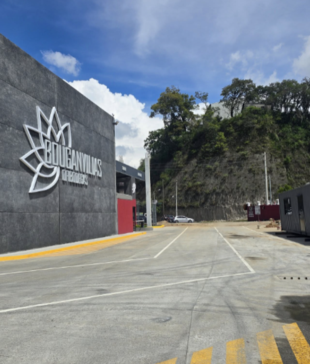 ALQUILER DE AMPLIA BODEGA 484.37MT2 – BOUGANVILLIAS, ZONA 18