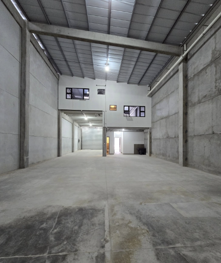 ALQUILER DE AMPLIA BODEGA 484.37MT2 – BOUGANVILLIAS, ZONA 18 - Image 5