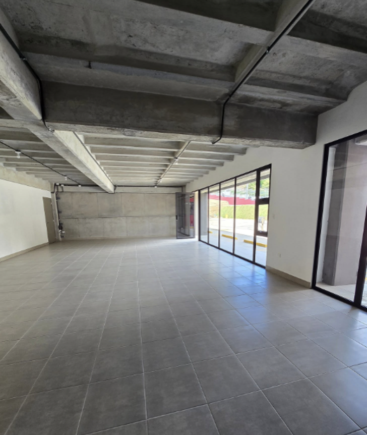 ALQUILER DE AMPLIA BODEGA 484.37MT2 – BOUGANVILLIAS, ZONA 18 - Miniatura 8